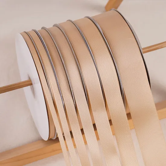 Репсовая лента с принтом, изготовленная из полиэфирной ленты с принтом.